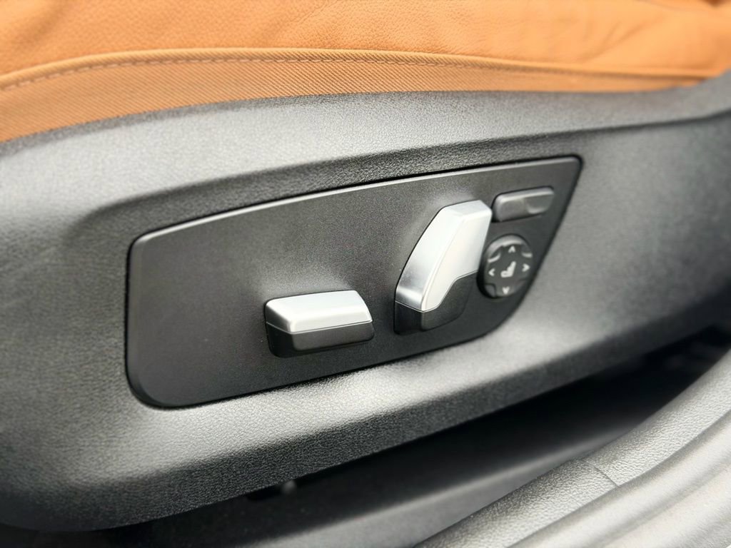 Certified 2023 BMW 540i xDrive w/ M Sport Package image 17