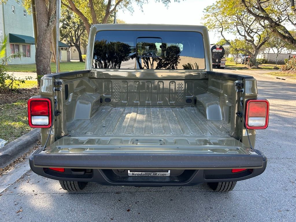 New 2026 Jeep Gladiator Sport image 36