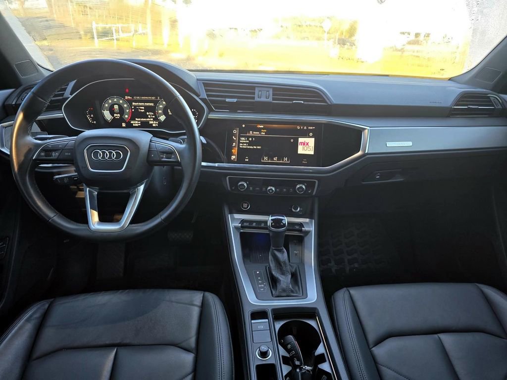 Used 2023 Audi Q3 2.0T Premium Plus w/ Premium Plus Package image 8