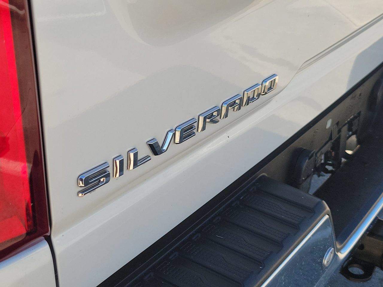 Certified 2022 Chevrolet Silverado 2500 LTZ w/ LTZ Plus Package AWD/4WD image 6