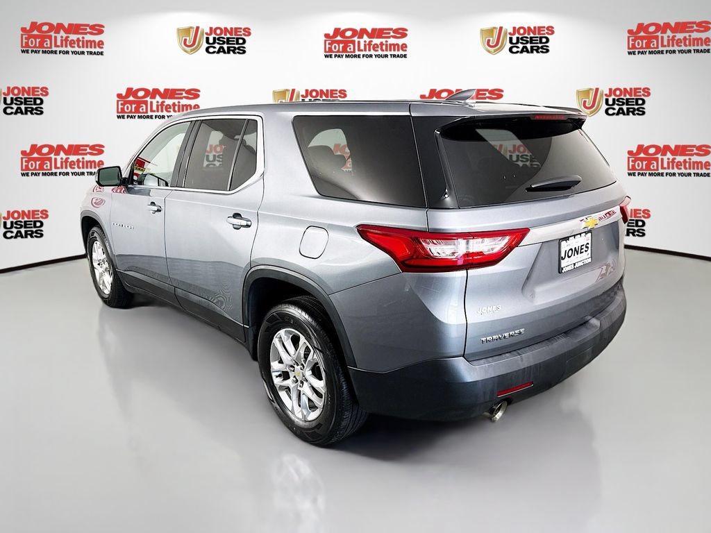 Used 2018 Chevrolet Traverse LS FWD image 2