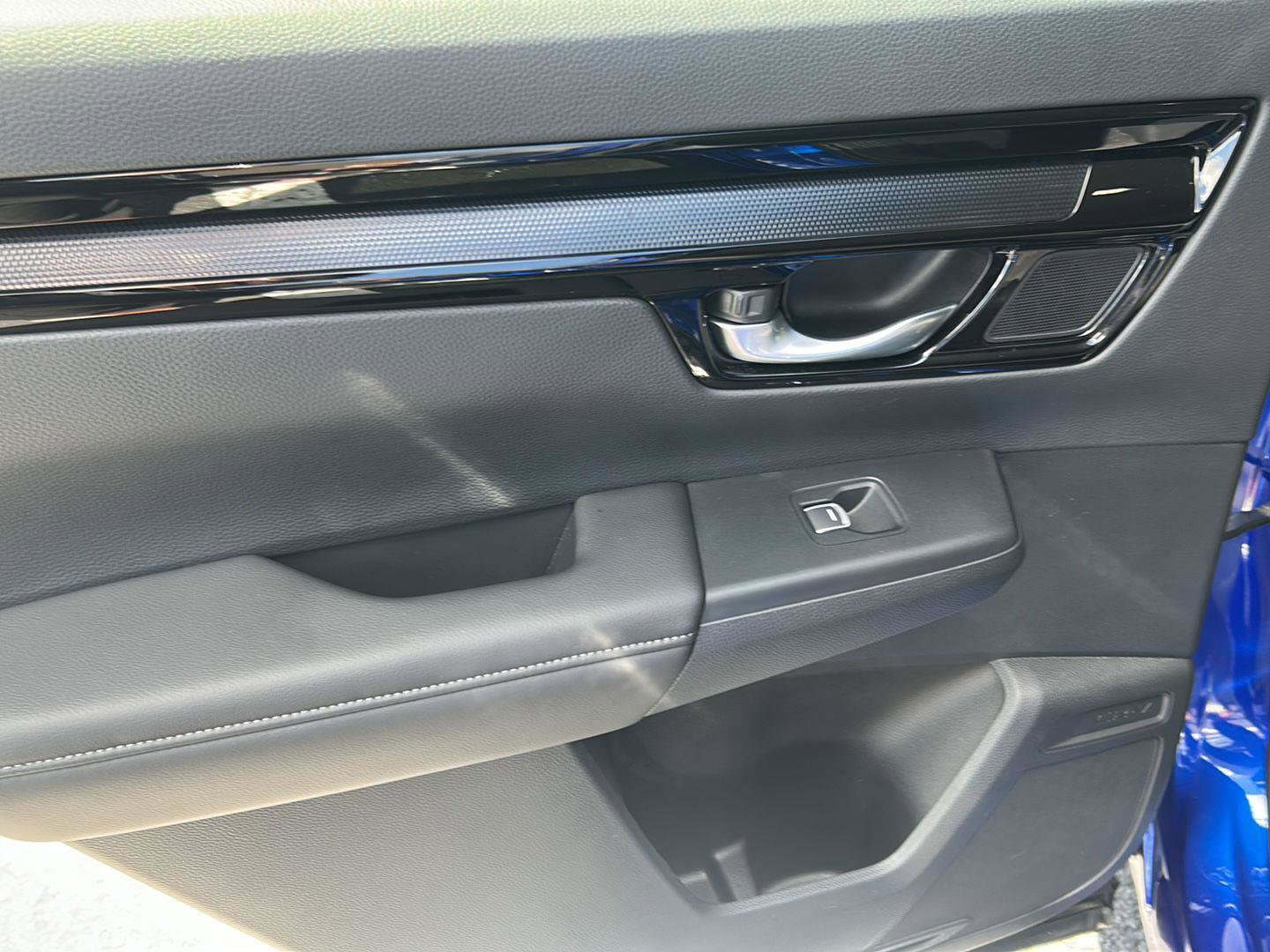 Used 2024 Honda CR-V EX-L image 17