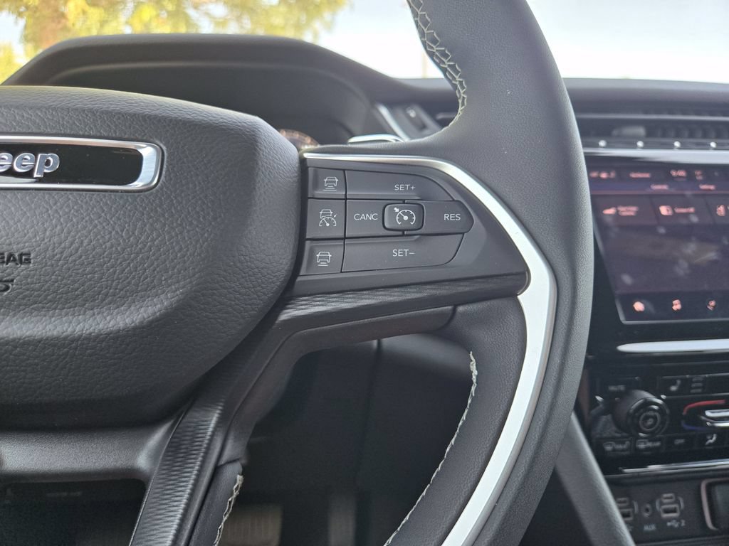New 2025 Jeep Grand Cherokee L Laredo AWD/4WD image 21