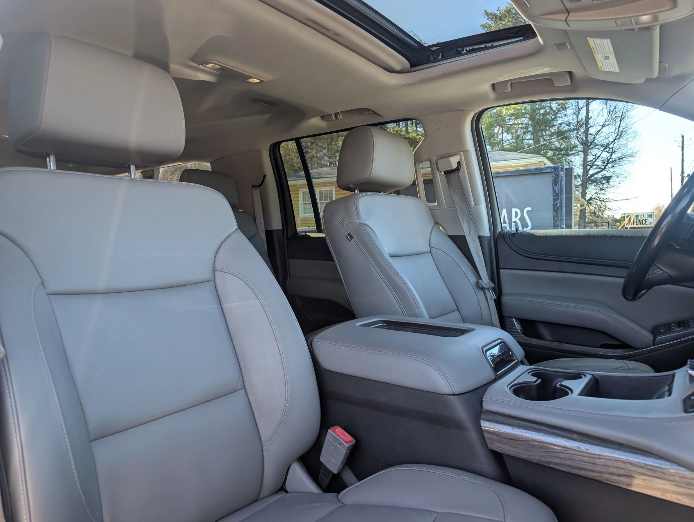 Used 2016 Chevrolet Suburban LT w/ Luxury Package AWD/4WD image 43