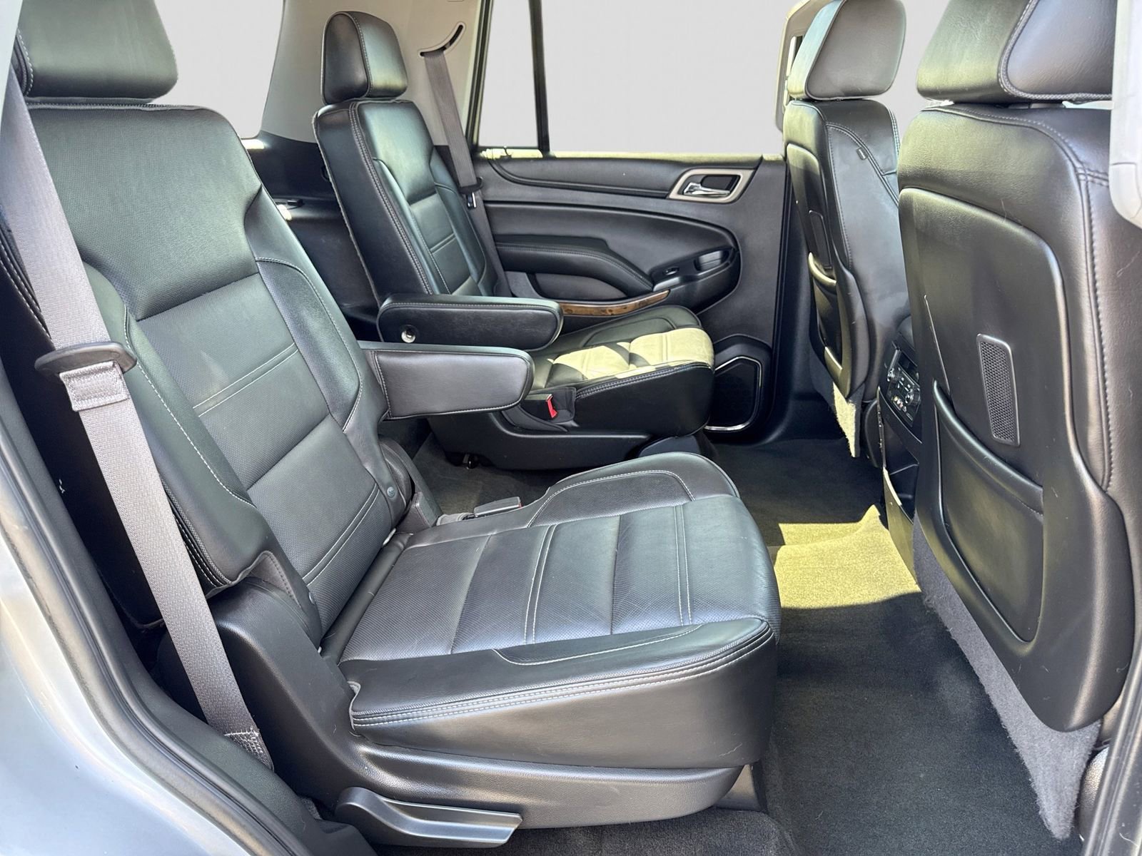 Used 2016 GMC Yukon Denali w/ Open Road Package AWD/4WD image 24