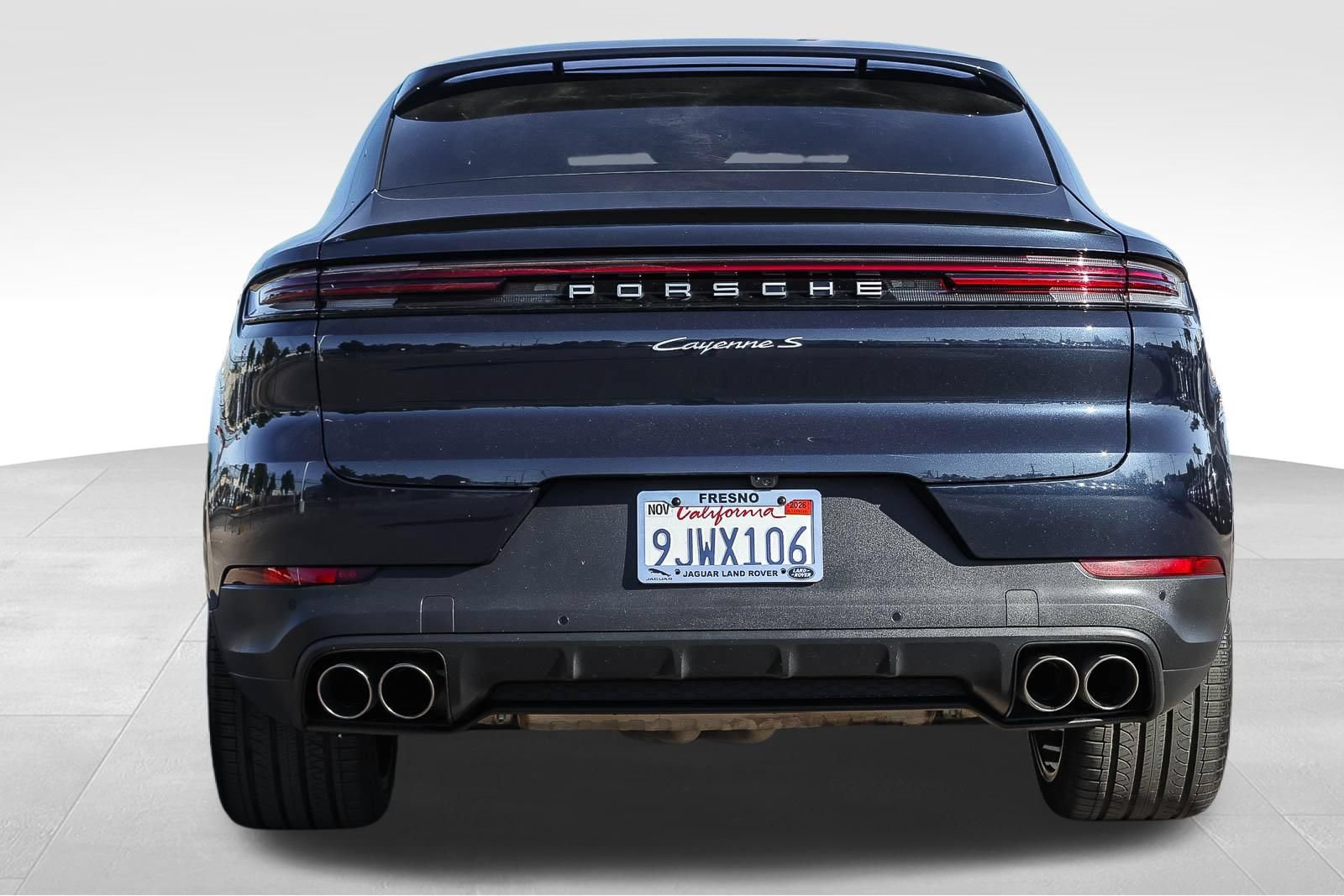 Used 2024 Porsche Cayenne S AWD/4WD image 6