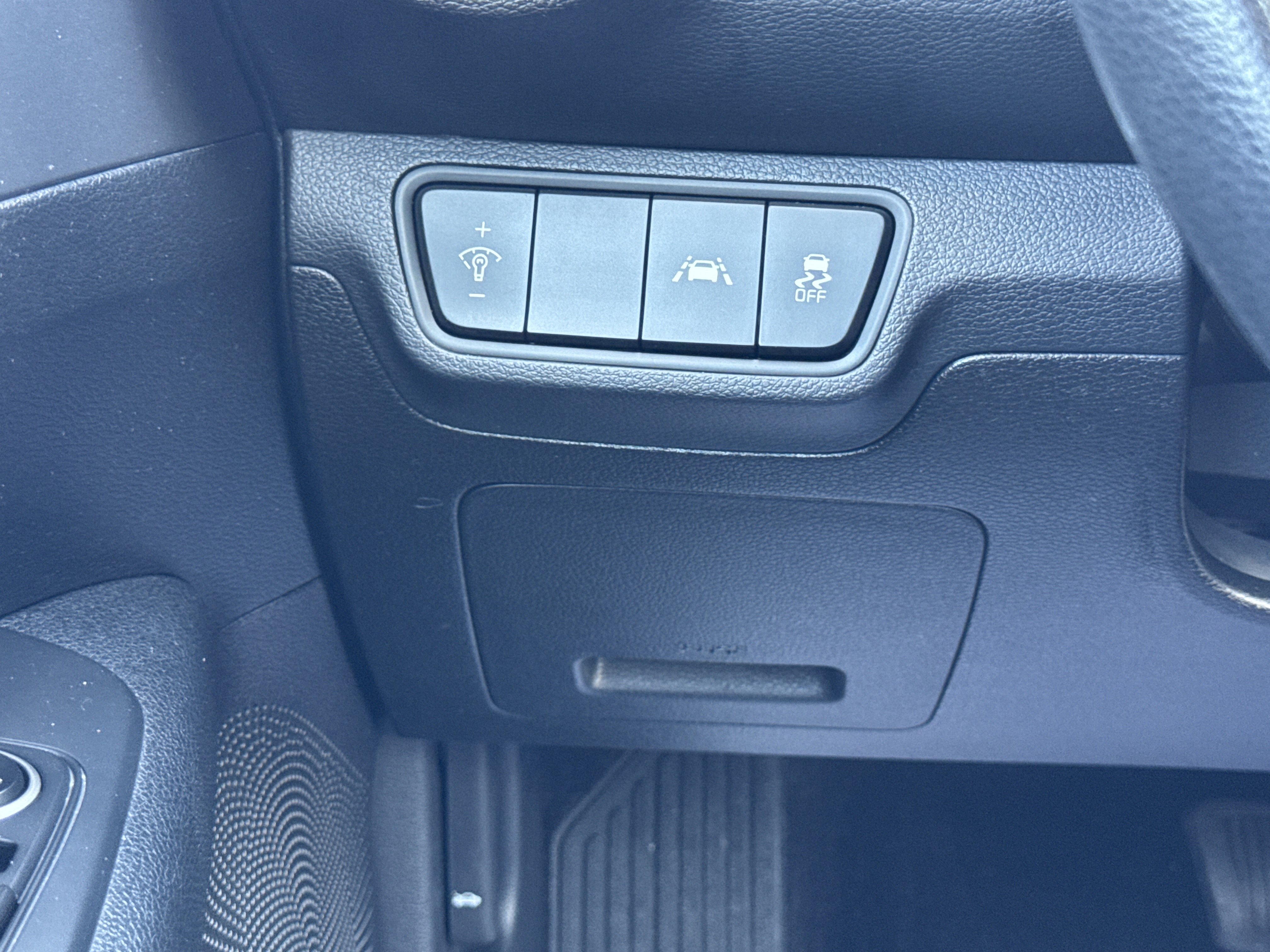 Used 2019 Kia Forte LXS FWD image 5