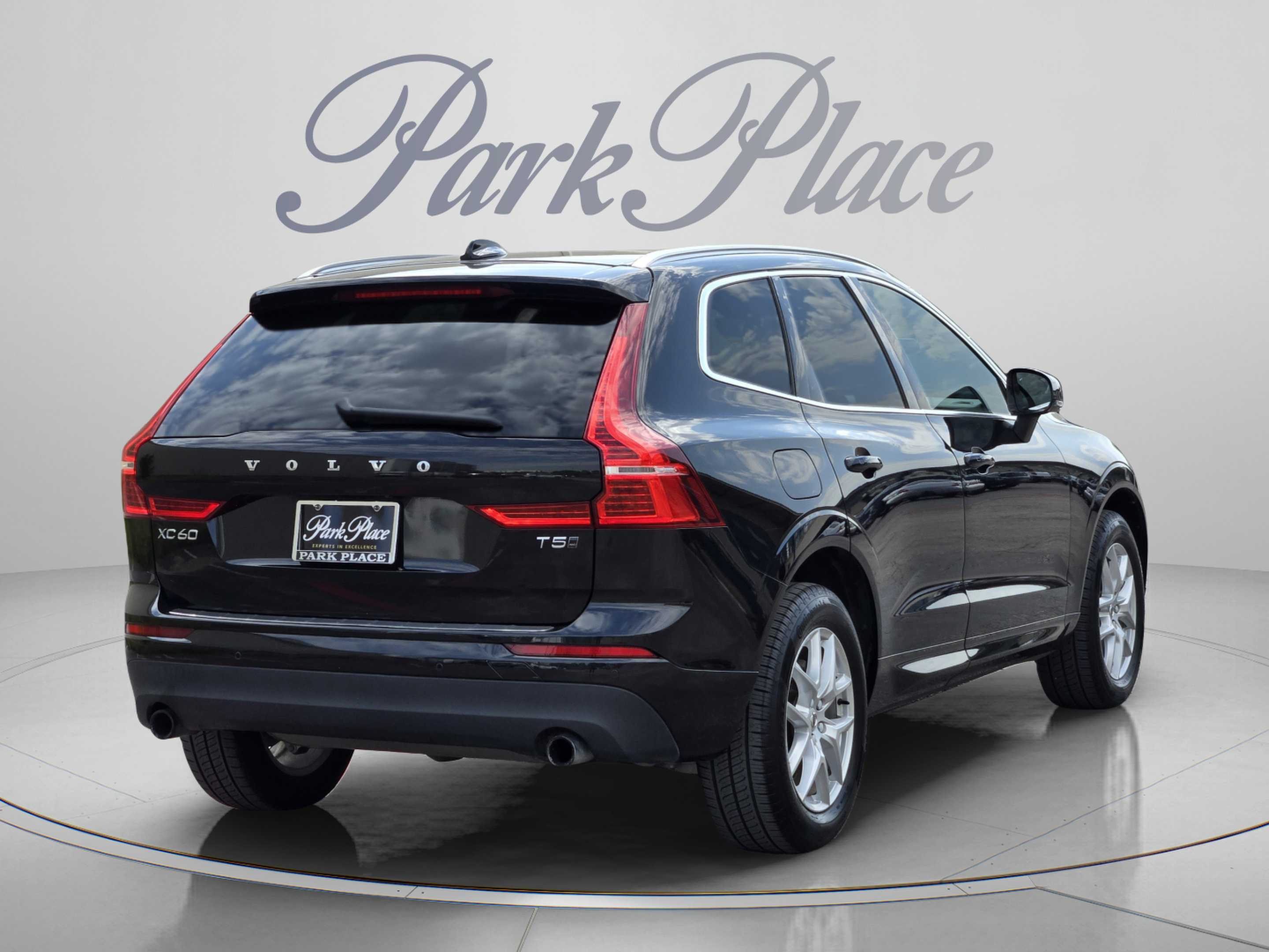 Used 2020 Volvo XC60 T5 Momentum AWD/4WD image 6