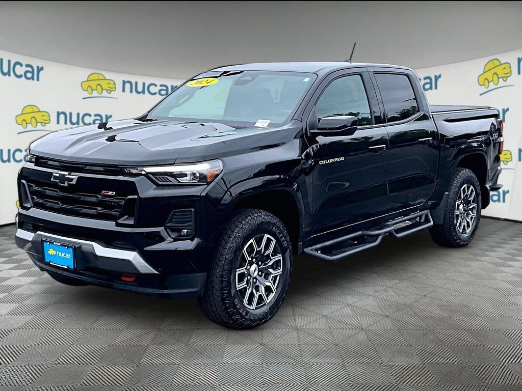 Used 2024 Chevrolet Colorado Z71 w/ Z71 Convenience Package 2 AWD/4WD image 3