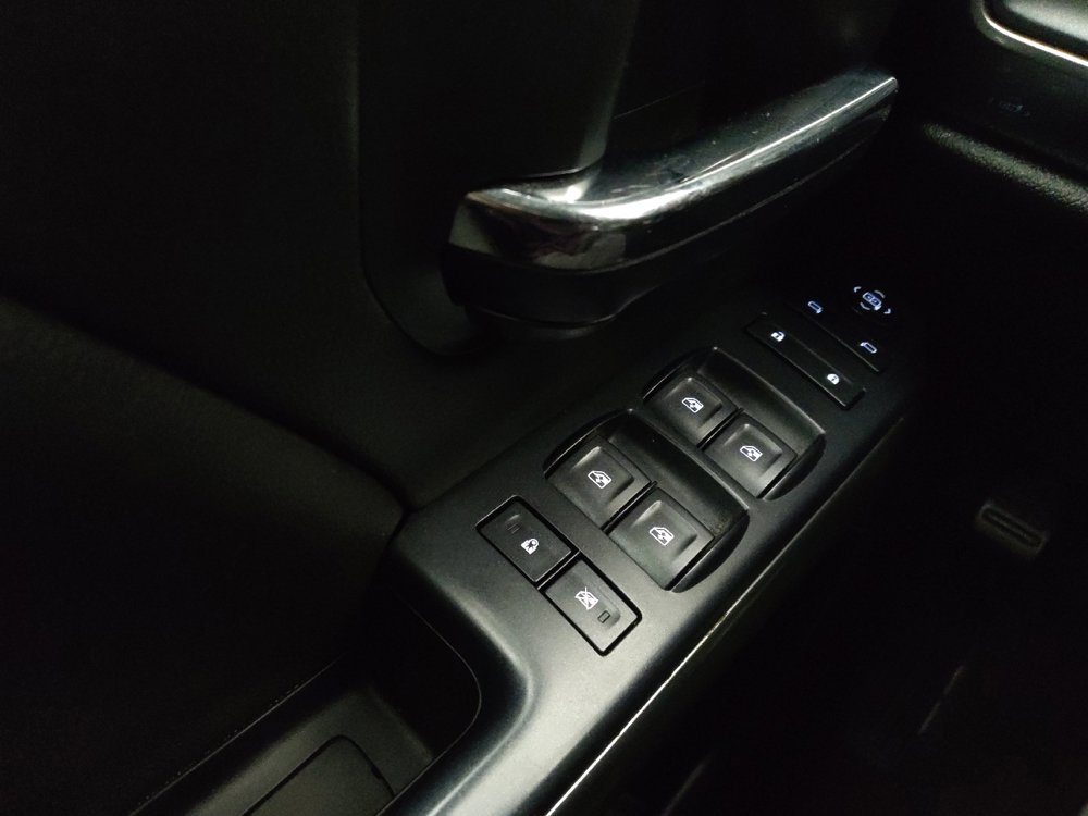 Used 2017 Chevrolet Silverado 1500 LT w/ All Star Edition image 27