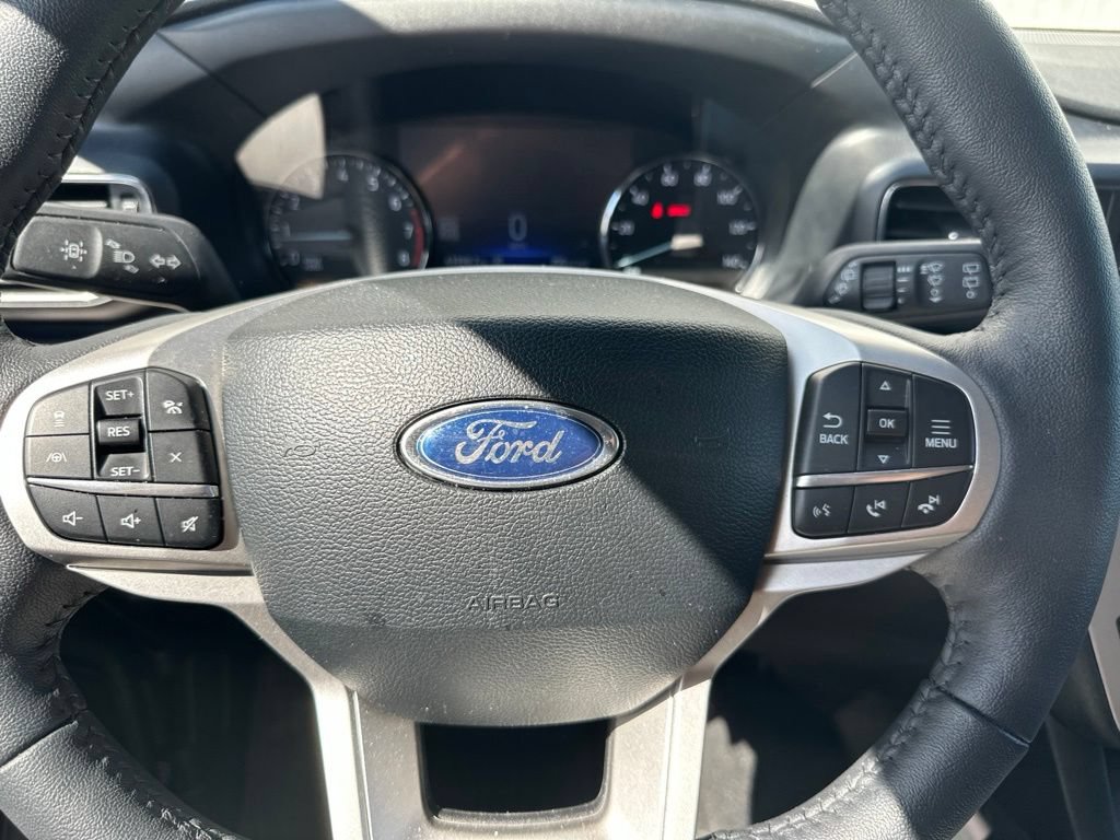 Used 2024 Ford Explorer XLT w/ Equipment Group 202A AWD/4WD image 37