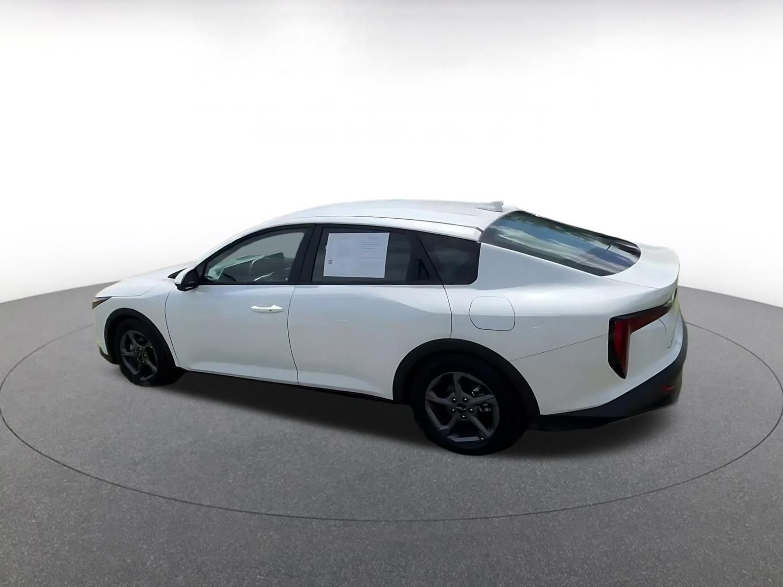 Used 2025 Kia K4 FWD image 10