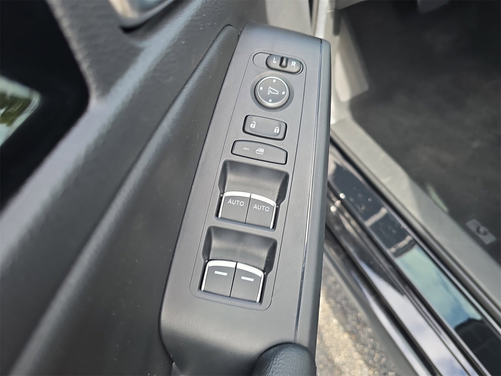 Certified 2024 Honda Civic EX-L image 14