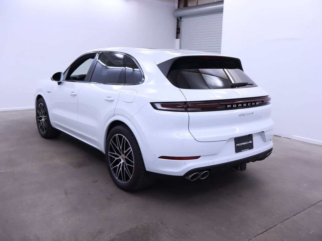 Used 2024 Porsche Cayenne S AWD/4WD image 6