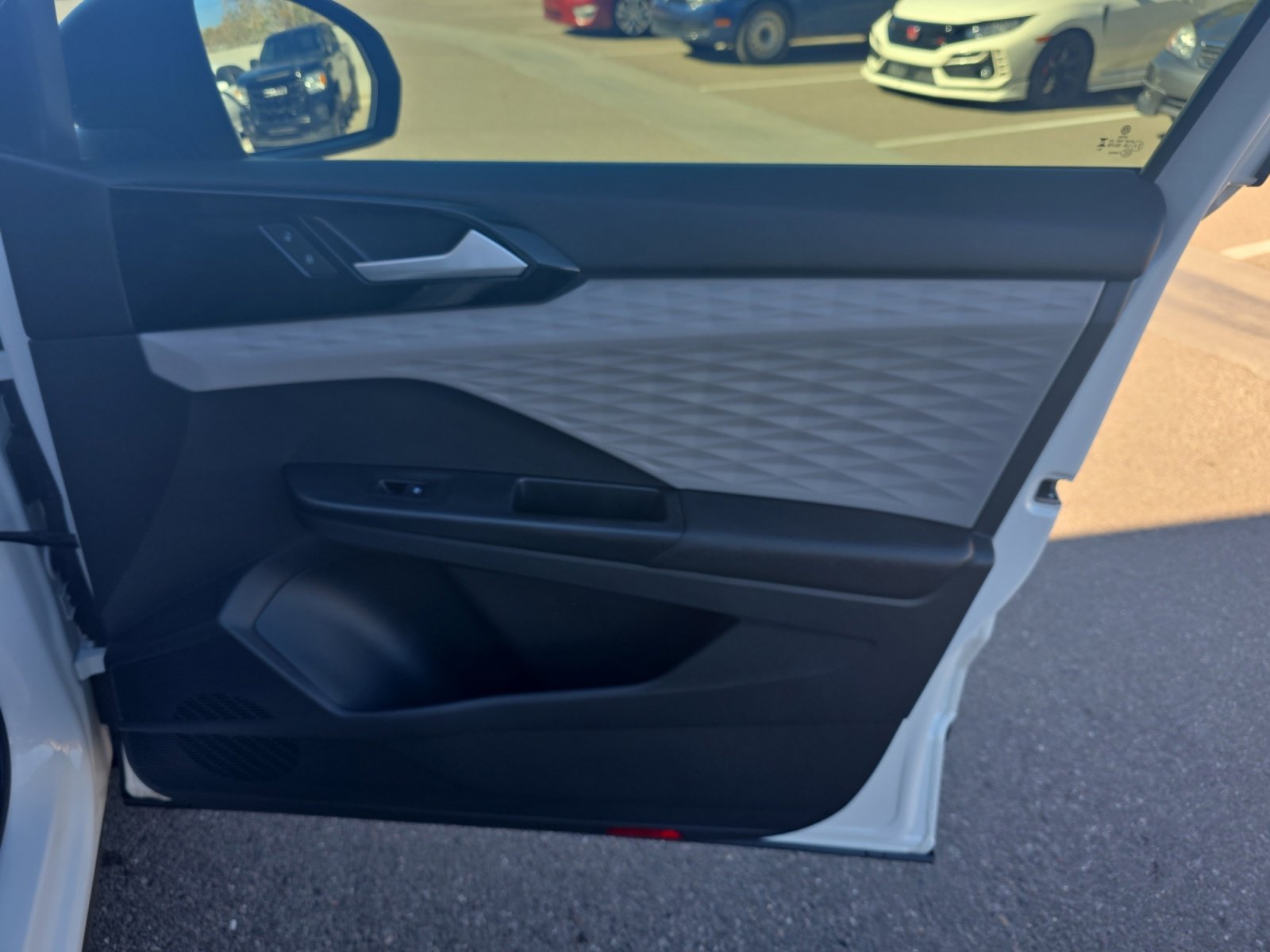 Used 2023 Volkswagen Taos S image 16