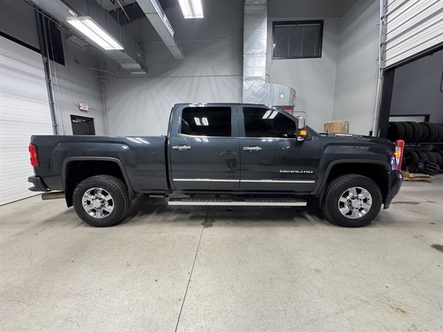 Used 2018 GMC Sierra 3500 Denali w/ Duramax Plus Package image 8