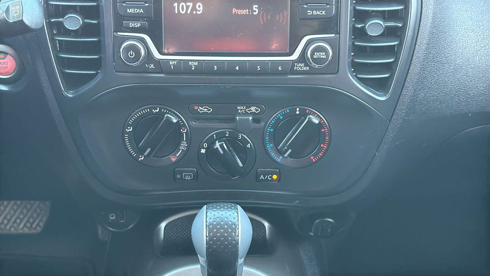 Used 2017 Nissan Juke S image 21