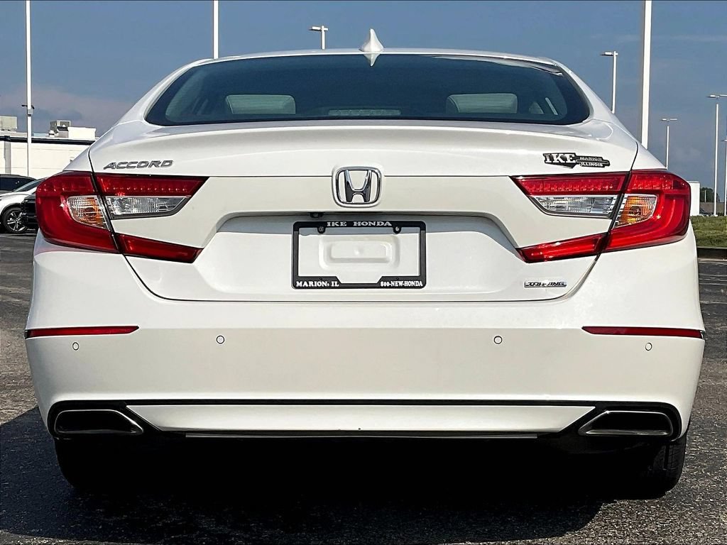 Certified 2018 Honda Accord Touring image 3