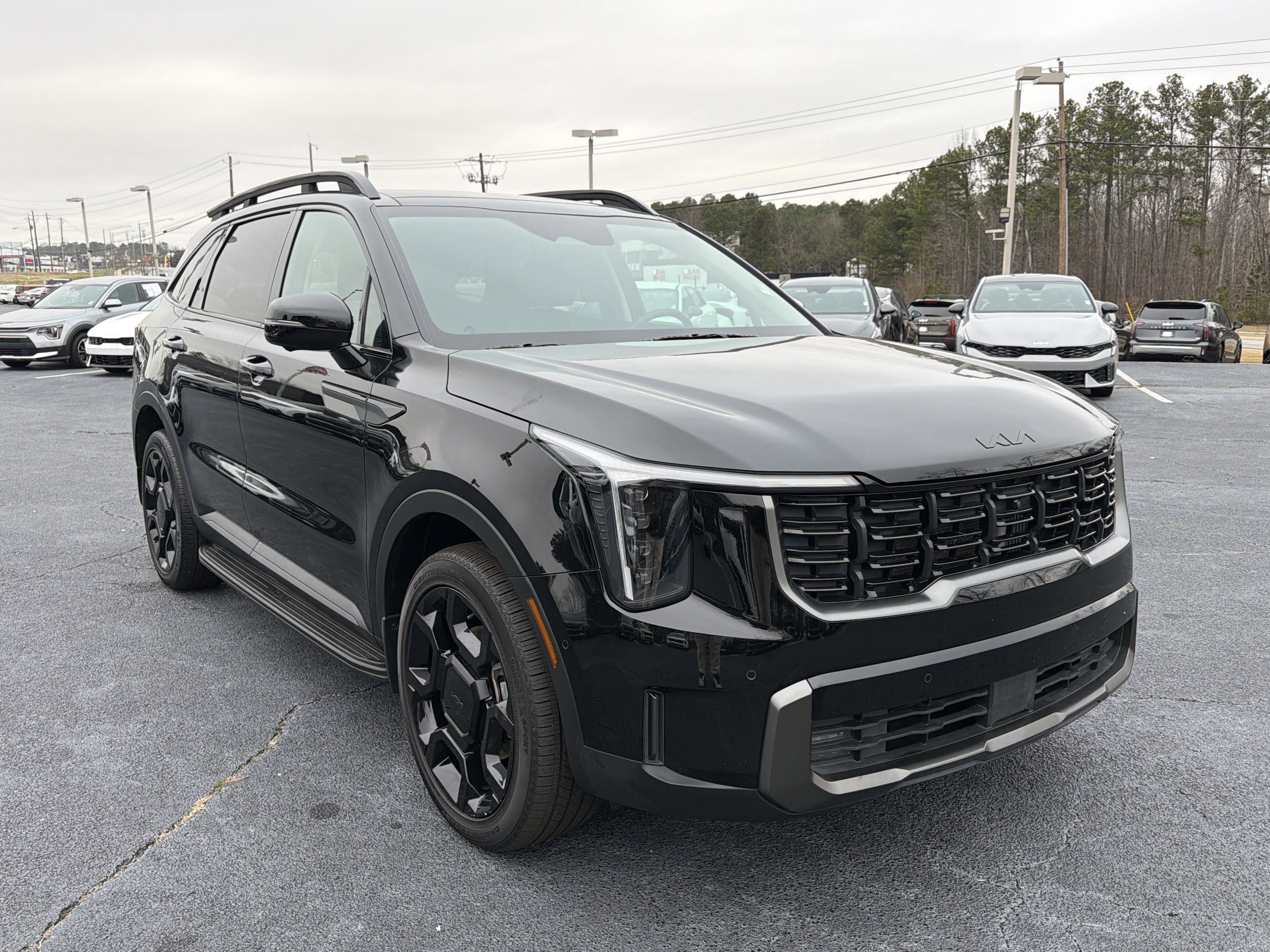 Used 2025 Kia Sorento SX image 2