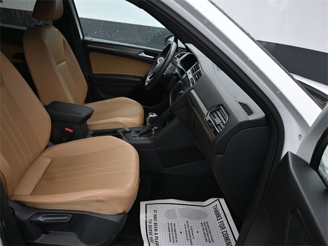 Used 2022 Volkswagen Tiguan SE image 8
