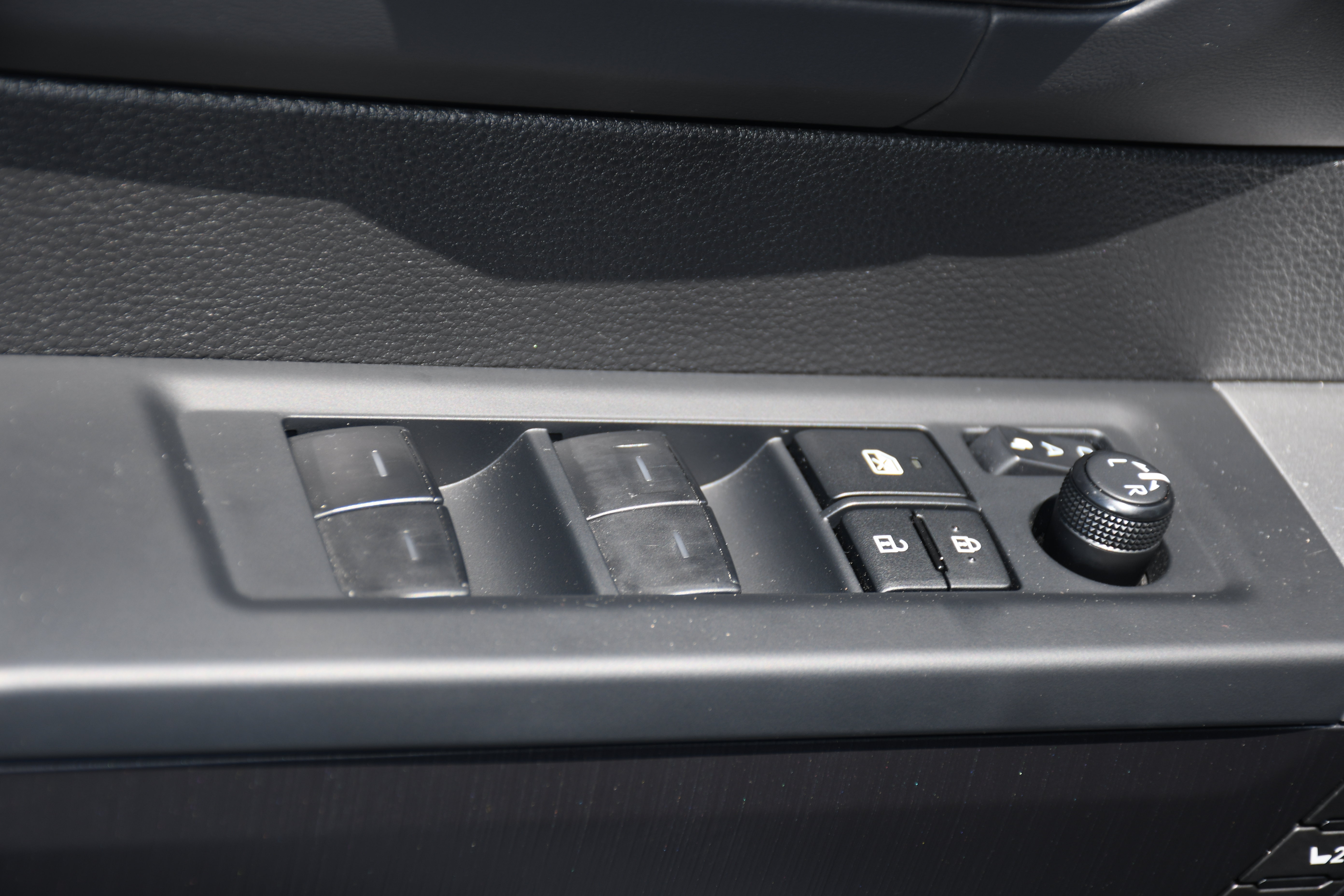 Certified 2025 Toyota Tundra Platinum AWD/4WD image 14
