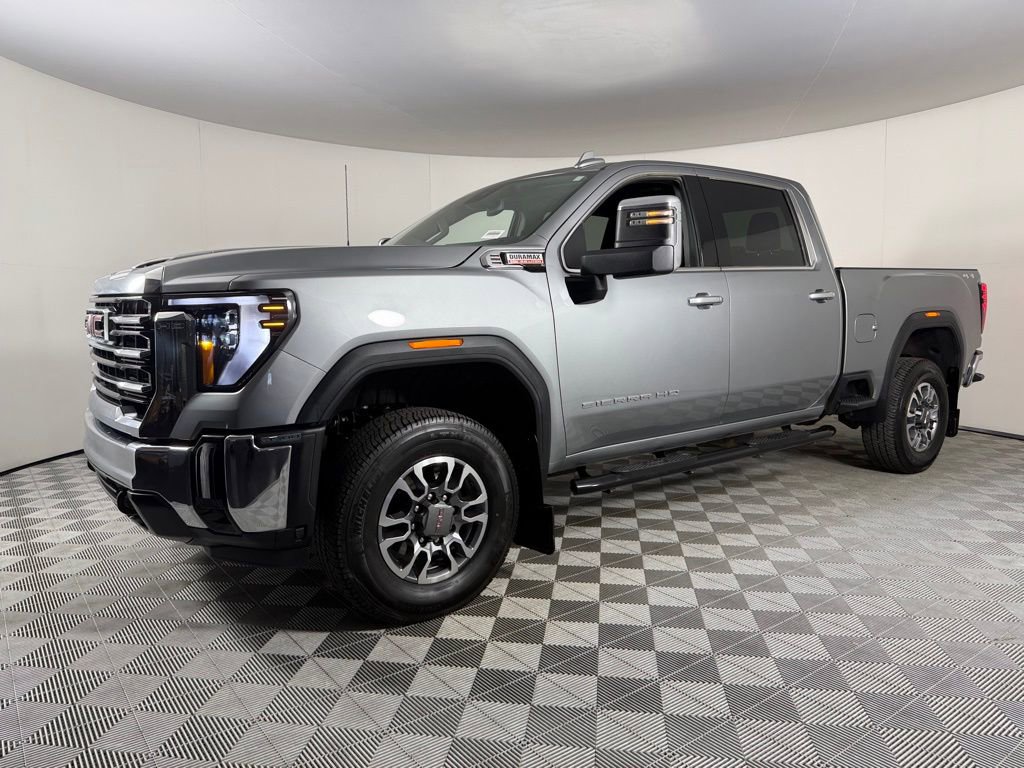 Used 2025 GMC Sierra 3500 SLT AWD/4WD image 4
