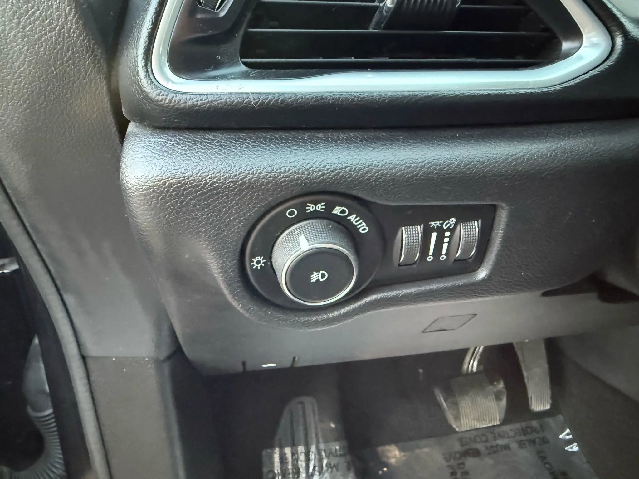 Used 2018 Chrysler Pacifica Touring Plus w/ S Appearance Package image 48