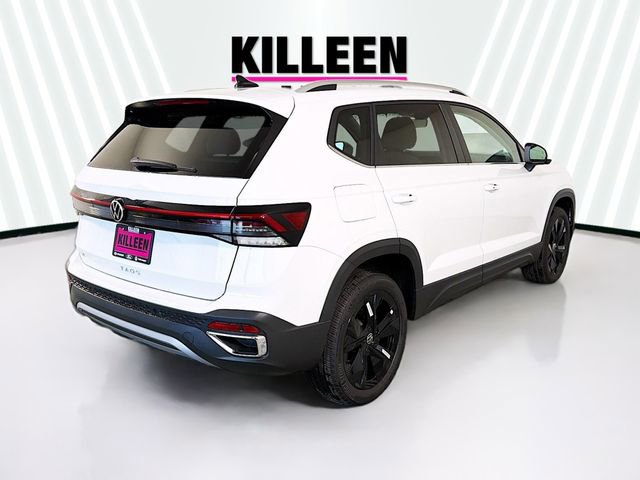 New 2026 Volkswagen Taos SE image 7