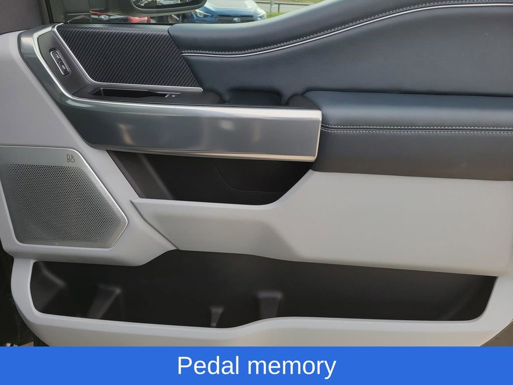 Used 2024 Ford F250 Limited image 8