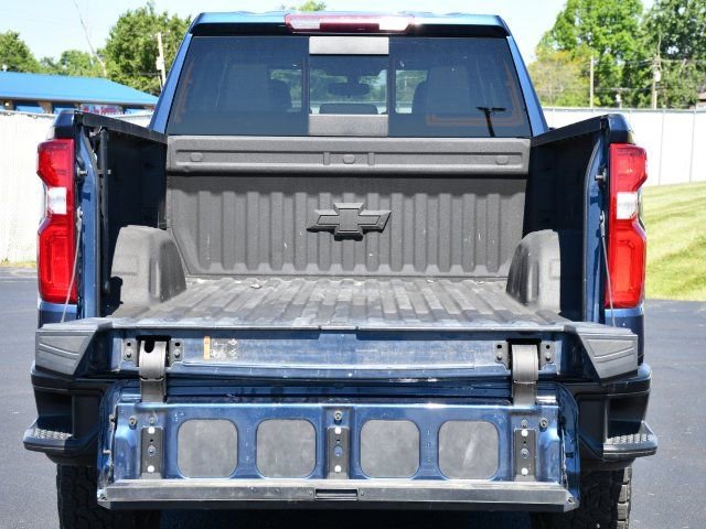 Used 2021 Chevrolet Silverado 1500 LT Trail Boss w/ Convenience Package II AWD/4WD image 29