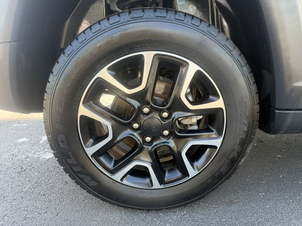 Used 2021 Jeep Compass Trailhawk AWD/4WD image 46