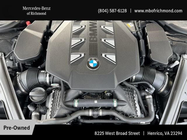 Used 2025 BMW 760i xDrive w/ Premium Package image 31