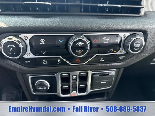 Used 2024 Jeep Wrangler Unlimited Sport AWD/4WD image 23