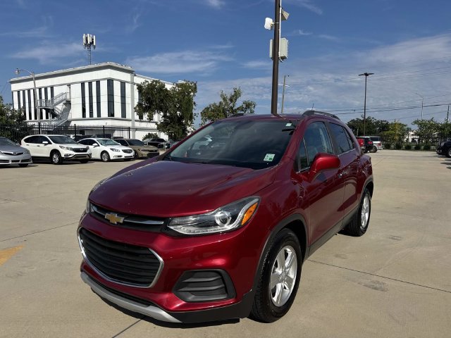 Used 2019 Chevrolet Trax LT w/ LT Convenience Package FWD image 3