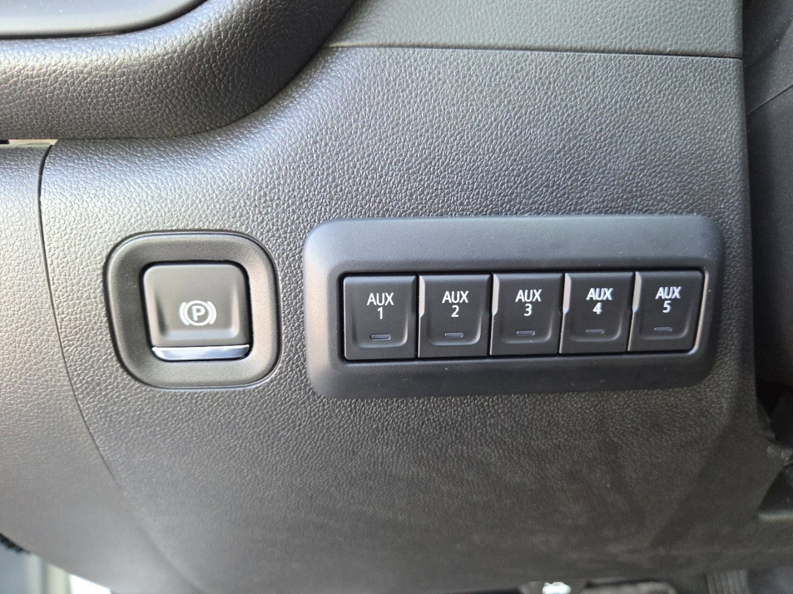 New 2026 GMC Sierra 3500 Pro w/ Convenience Package image 12