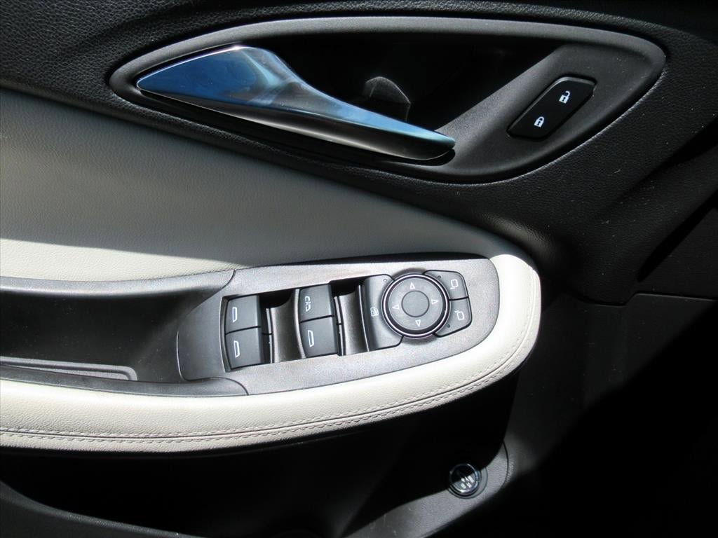Used 2024 Buick Encore GX Preferred w/ Advanced Technology Package FWD image 18