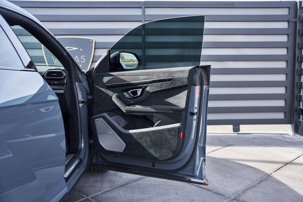 Used 2024 Lamborghini Urus Performante image 27