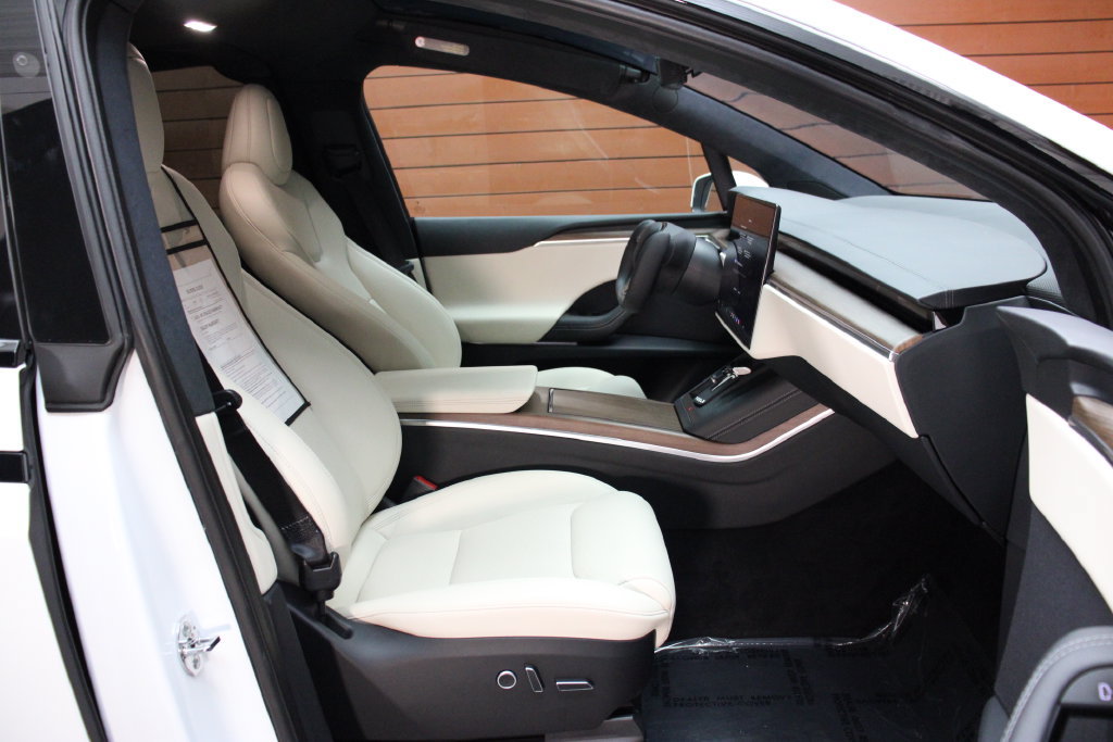 Used 2023 Tesla Model X AWD/4WD image 6
