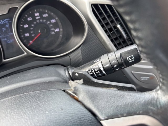 Used 2013 Hyundai Veloster w/ Style Pkg image 23