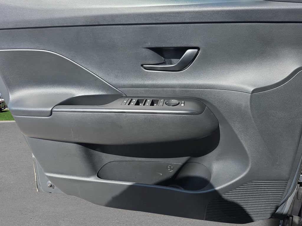 Certified 2024 Hyundai Kona SEL FWD image 17