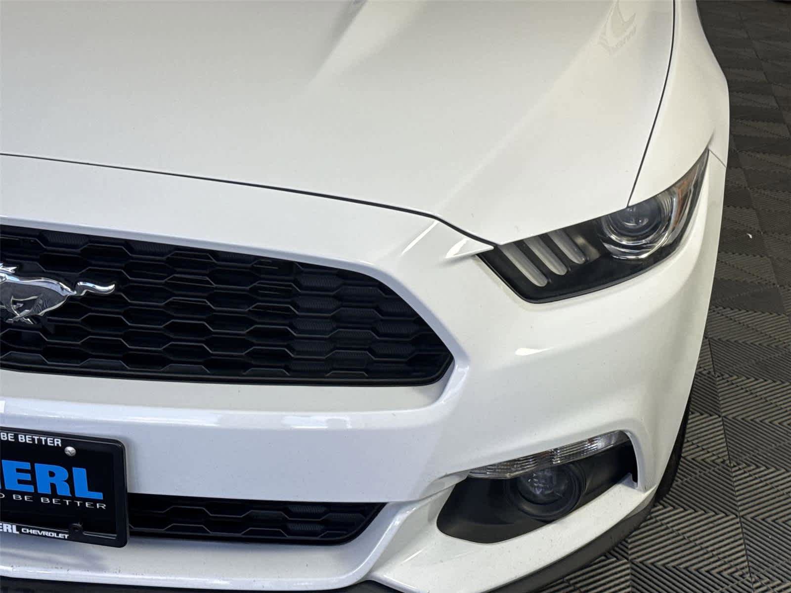Used 2017 Ford Mustang Premium image 9