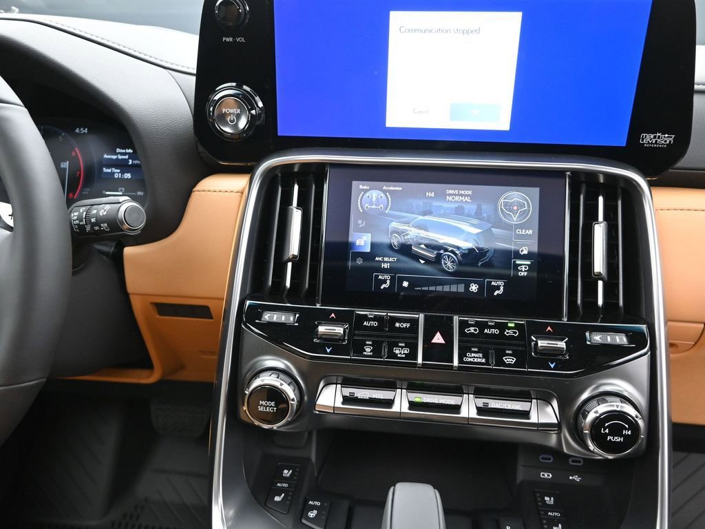 New 2026 Lexus LX 700h Luxury image 32