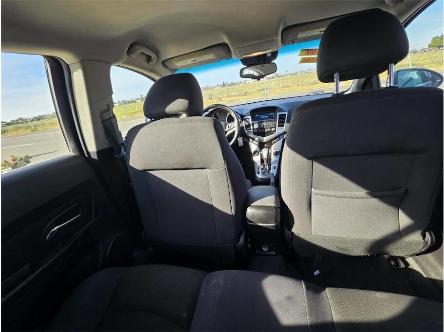 Used 2014 Chevrolet Cruze LT image 17