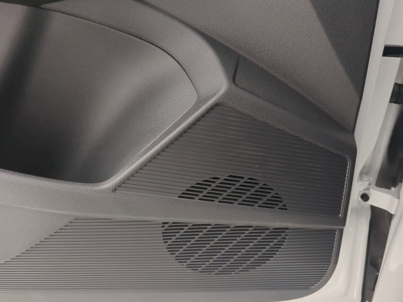 New 2025 Volkswagen Taos SE AWD/4WD image 31