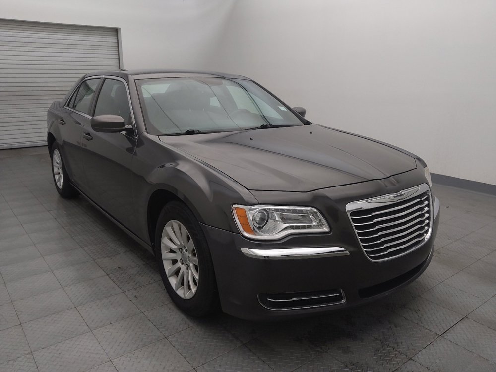Used 2014 Chrysler 300 image 13