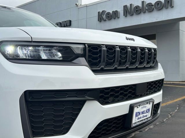 New 2026 Jeep Grand Cherokee Laredo image 4