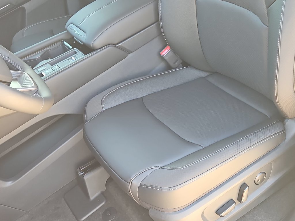 New 2026 Nissan Pathfinder SL FWD image 16