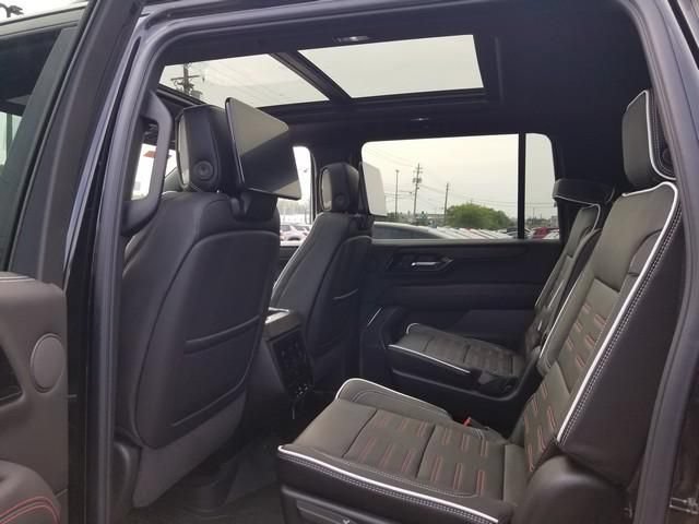 New 2026 GMC Yukon XL AT4 Ultimate AWD/4WD image 9