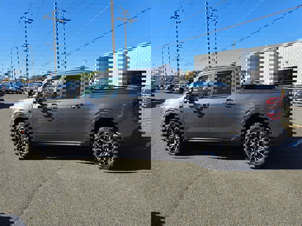 New 2025 Ford Maverick Lariat image 8