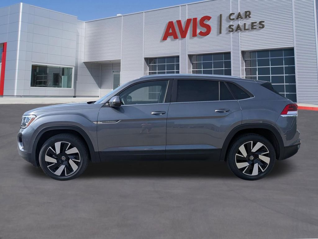 Used 2025 Volkswagen Atlas Cross Sport SE FWD image 7